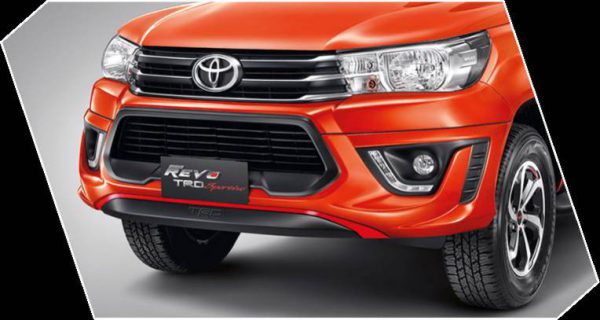 Toyota Hilux Revo TRD Sport Smart Cab Prerunner