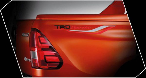 Toyota Hilux Revo TRD Sport Smart Cab Prerunner
